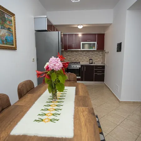 Appartement Sunny And Spacious In *