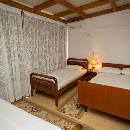 Sunny And Spacious In Appartement