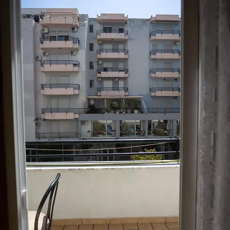 Sunny And Spacious In Appartement *