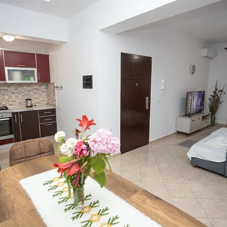 Sunny And Spacious In